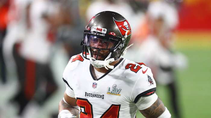 Carlton Davis III is currently dealing with a slight hamstring injury.